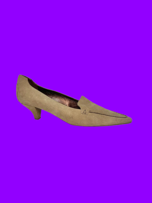 TOD'S suede pointy loafer kitten heels (39.5)