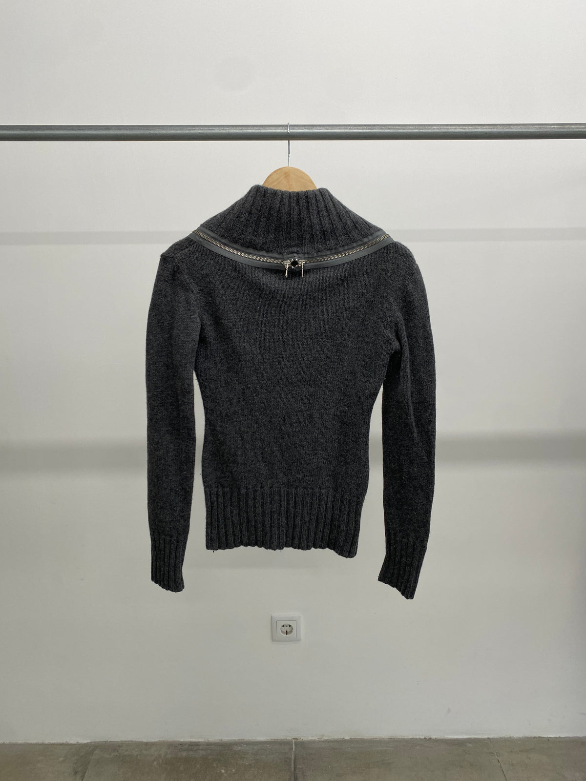 Dolce & Gabbana Fall/Winter 2003 wool jumper (38)