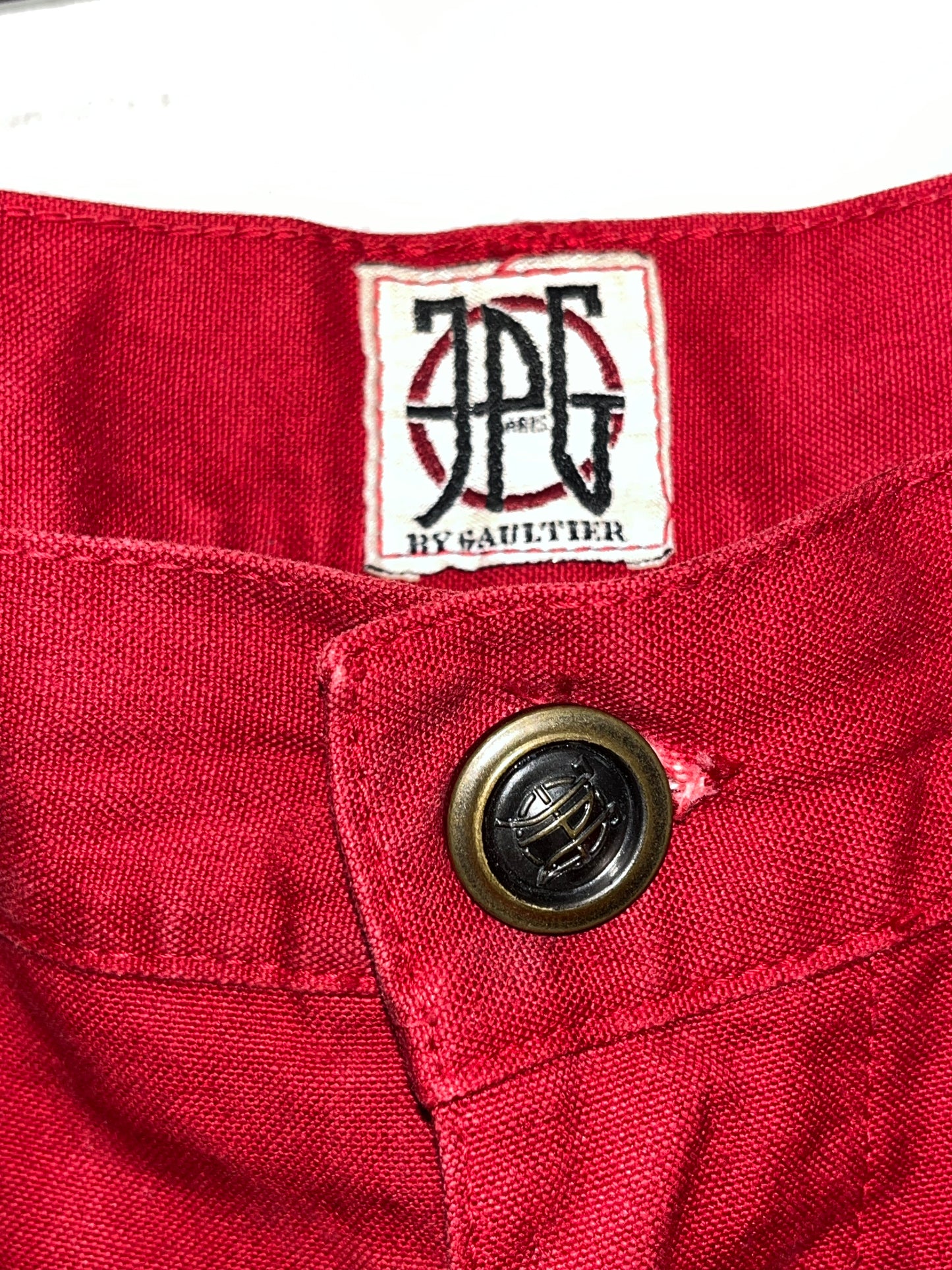 JEAN PAUL GAULTIER red trousers with embroidered logo (44/L)