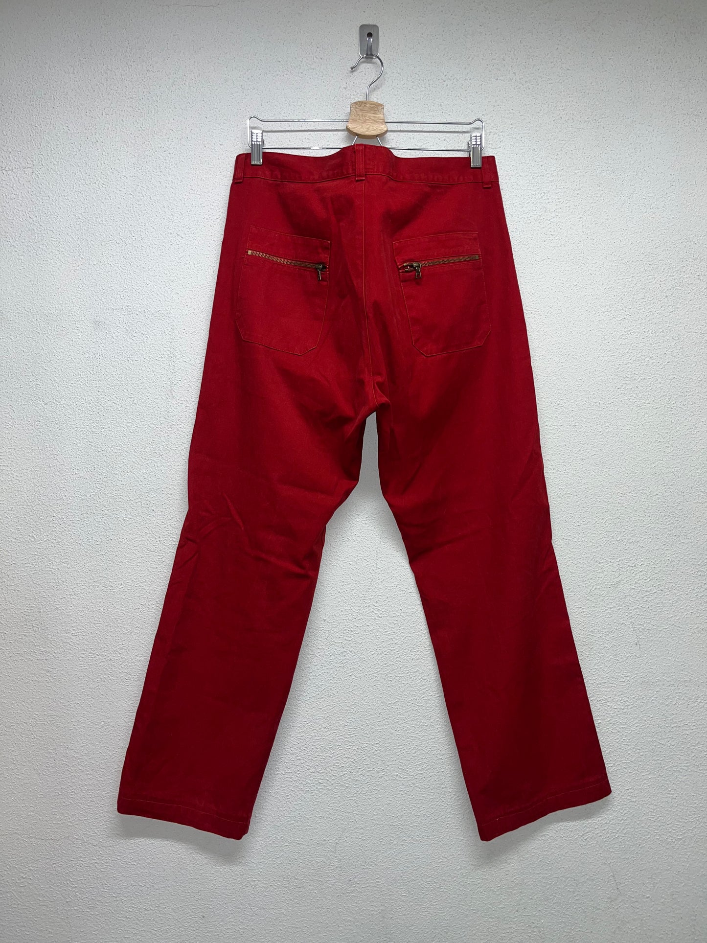 JEAN PAUL GAULTIER red trousers with embroidered logo (44/L)