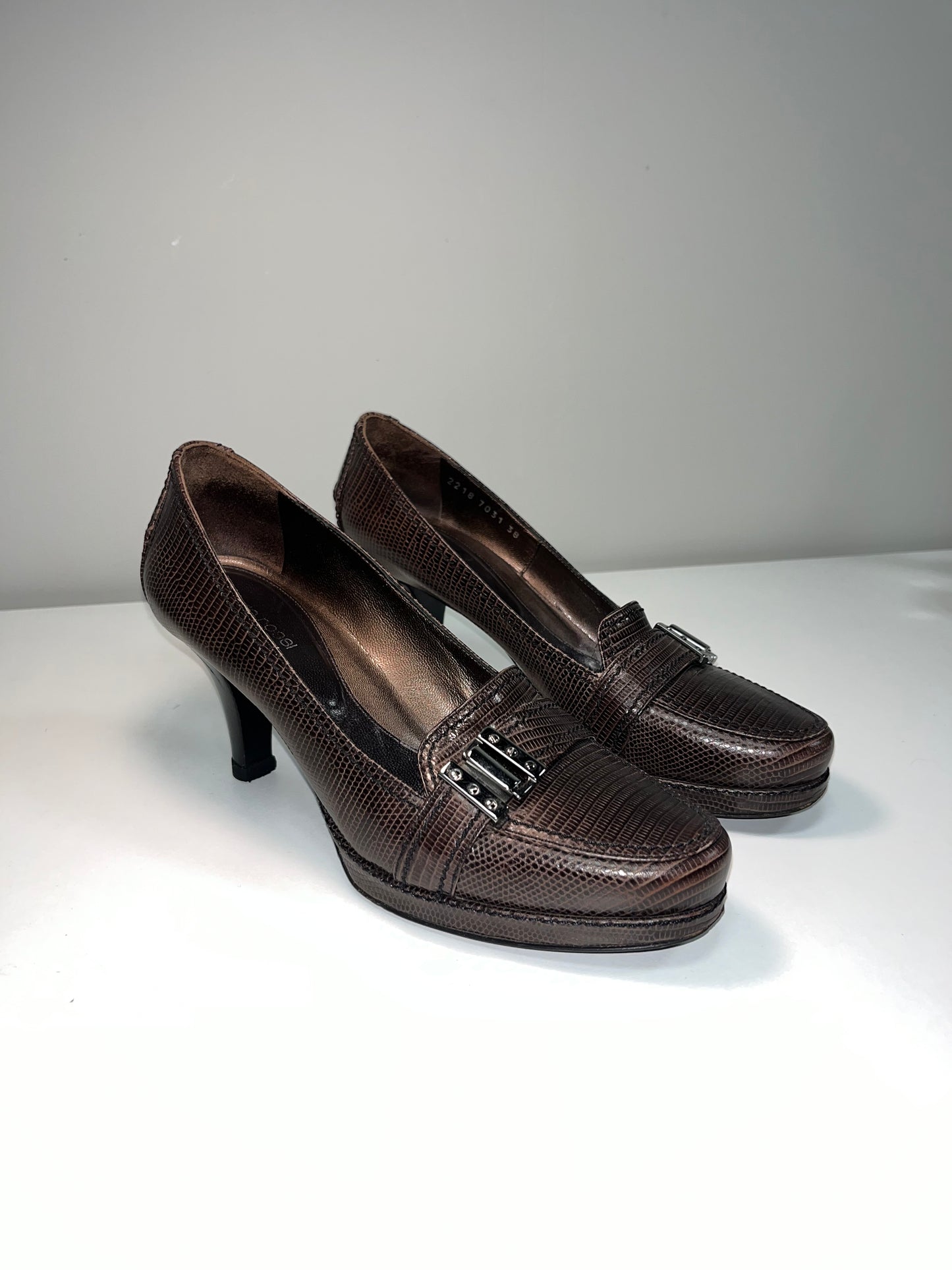 SERGIO ROSSI leather belted pumps (38IT/39FR)