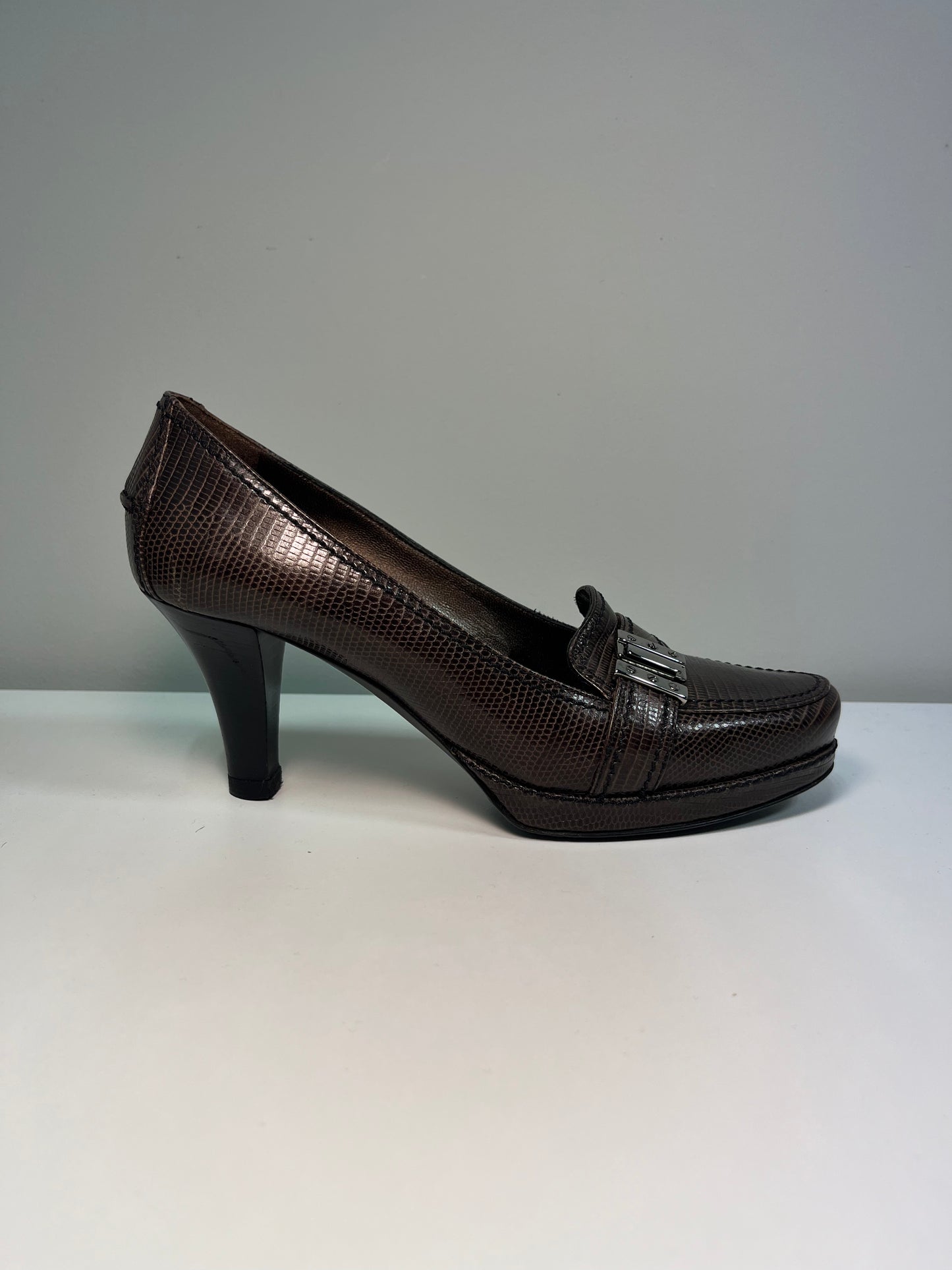 SERGIO ROSSI leather belted pumps (38IT/39FR)