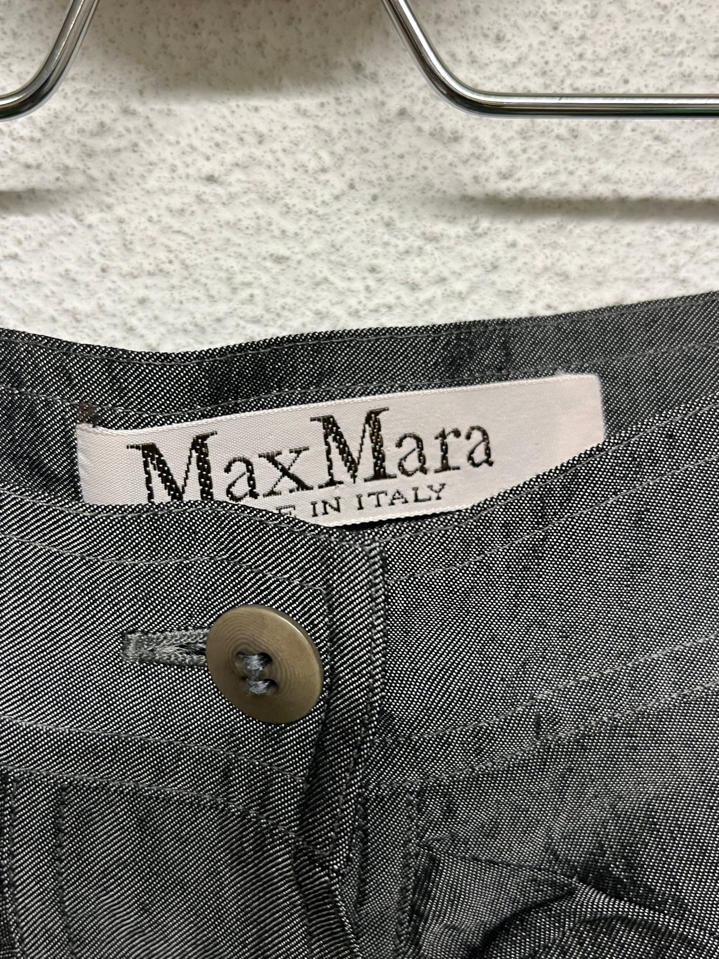 MAX MARA grey shiny button up wool skirt (XS/S)