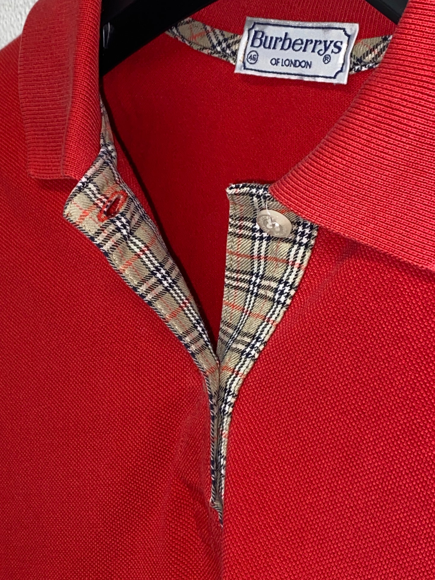 BURBERRY red sleeveless polo shirt (L)