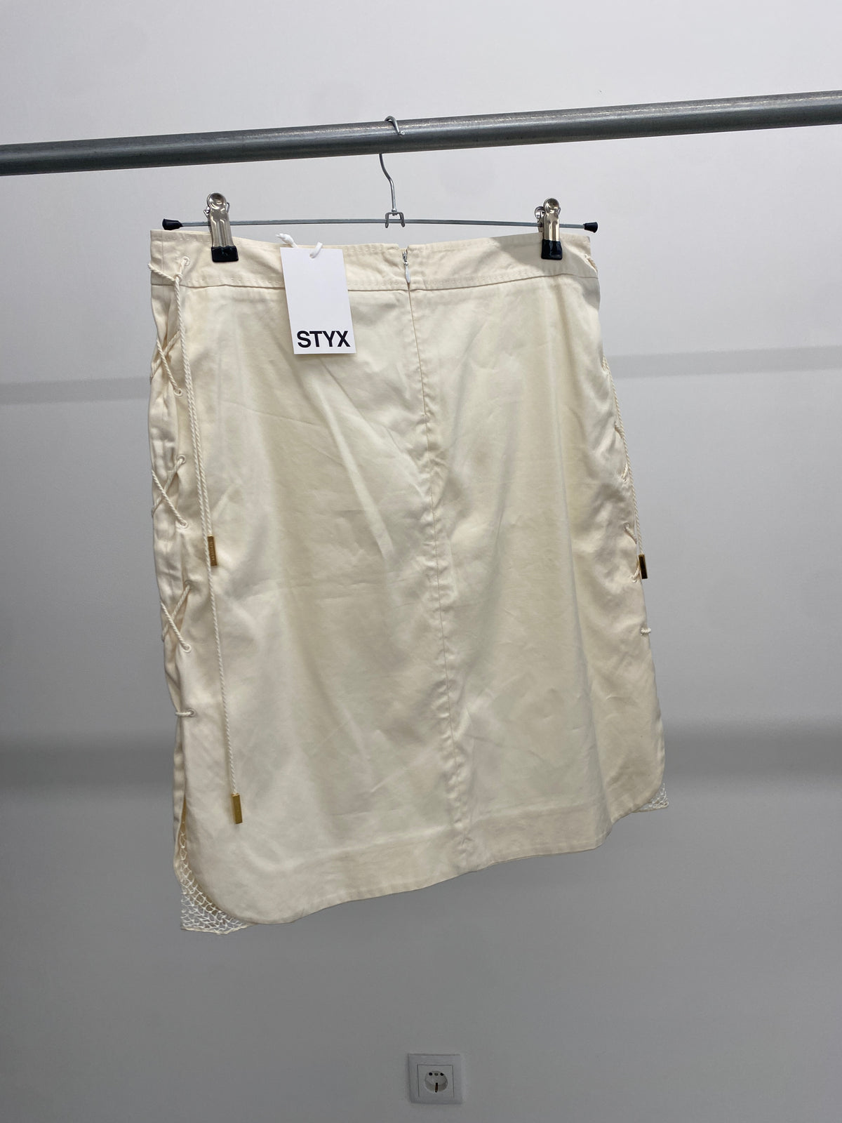 GIVENCHY Spring / Summer 2000 skirt (L)