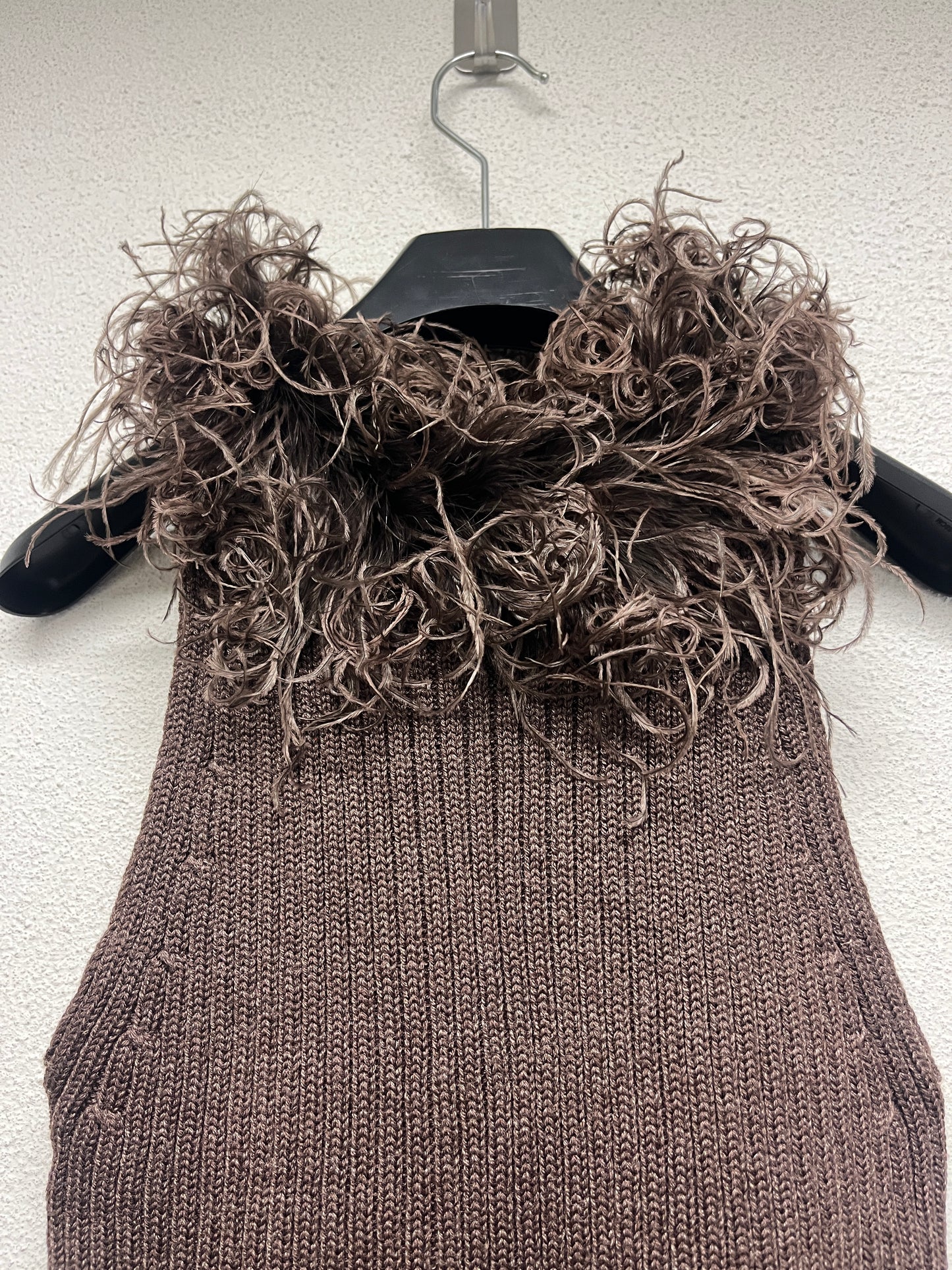 VALENTINO wool knit brown sleeveless top with genuine feather collar (S)