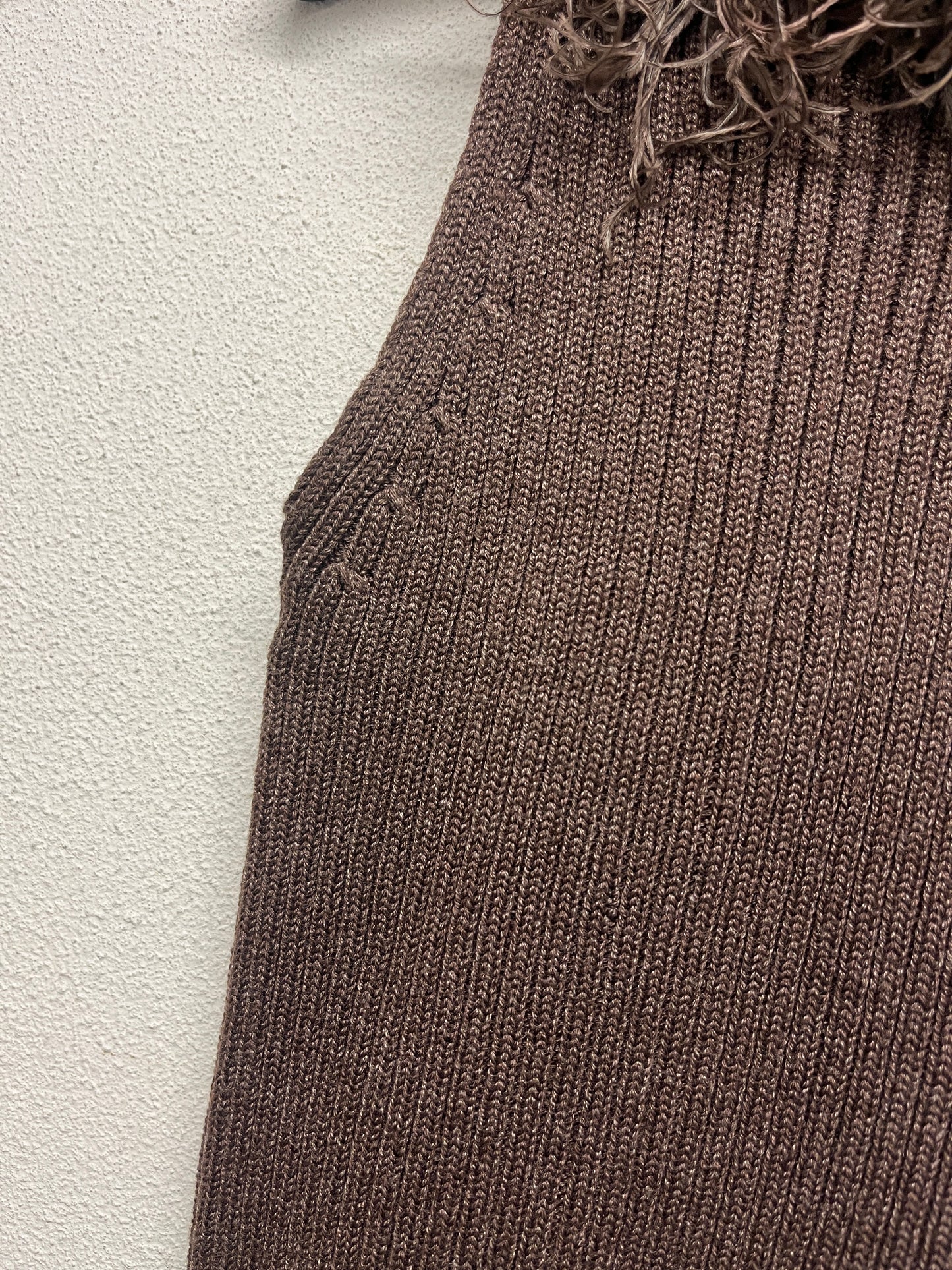 VALENTINO wool knit brown sleeveless top with genuine feather collar (S)