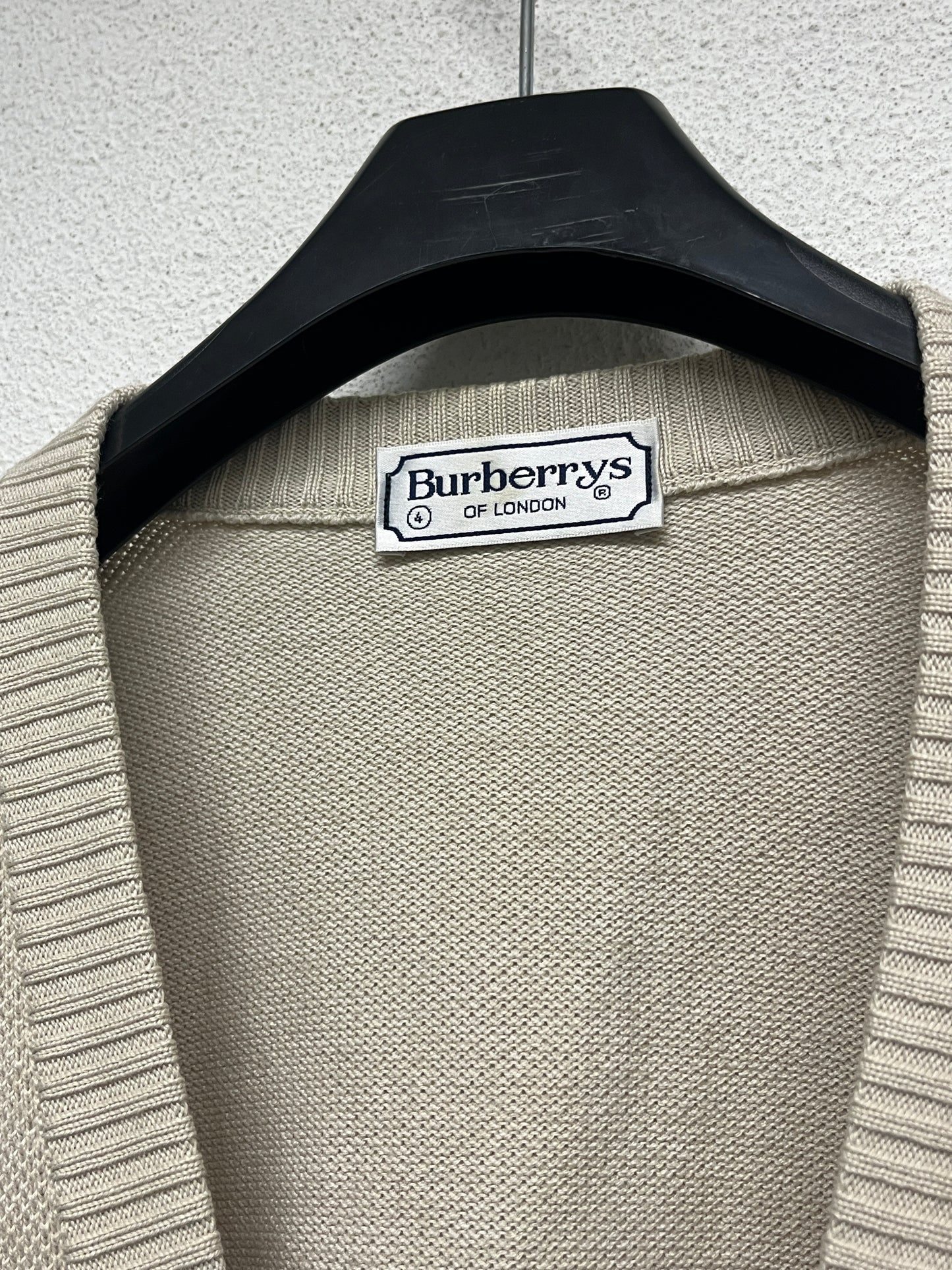 BURBERRY beige knit cardigan (M)