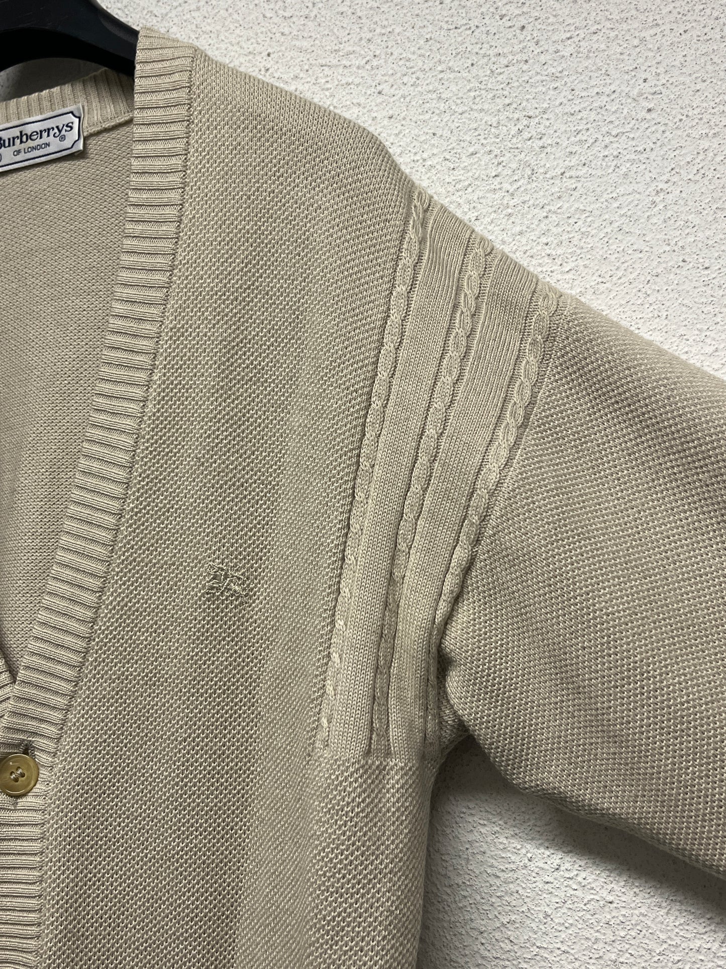 BURBERRY beige knit cardigan (M)