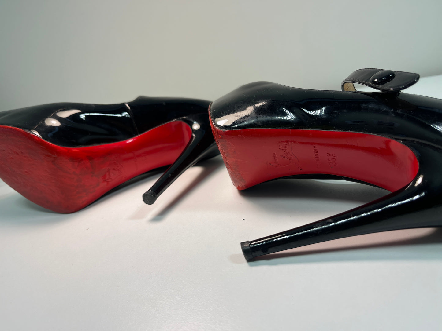 CHRISTIAN LOUBOTIN 'Alta Lowa' black pumps (36.5)