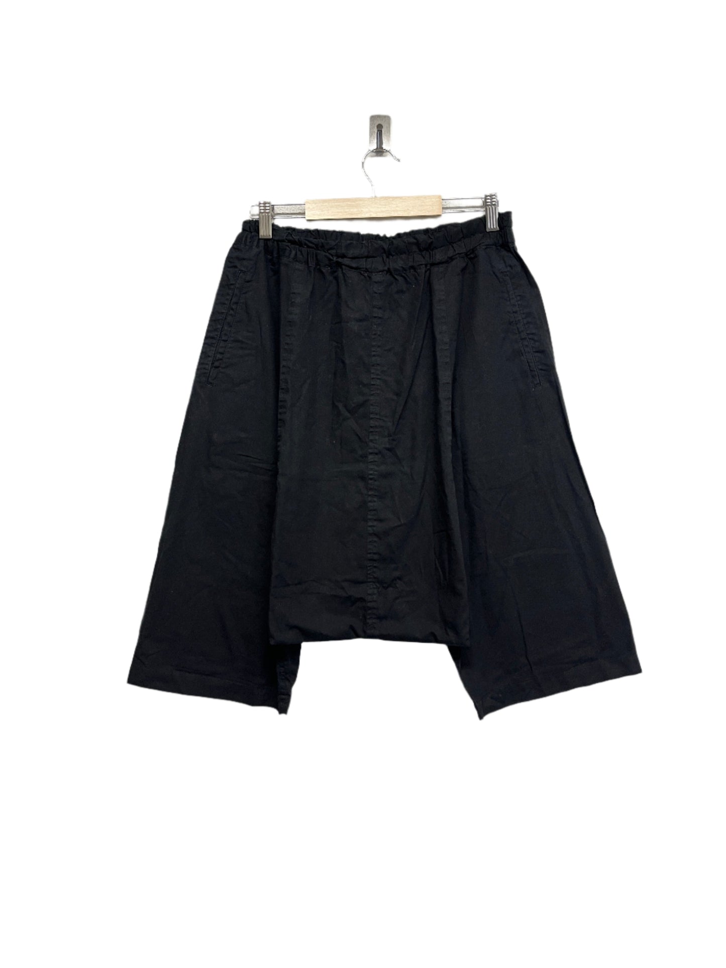 COMME DES GARÇONS black shorts-skirt (L)