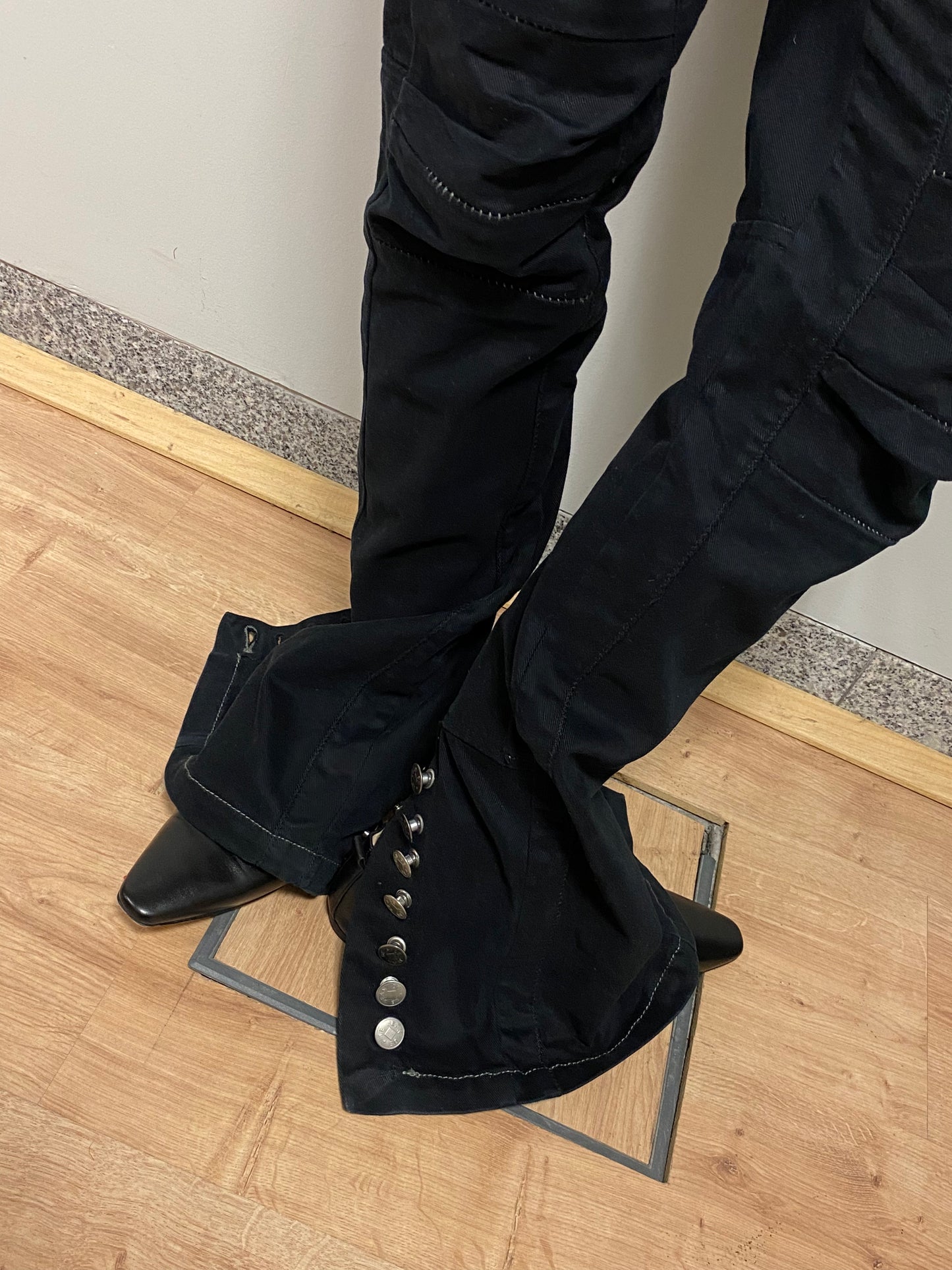MARITHÉ & FRANÇOIS GIRBAUD bootcut snap-off button trousers (M)