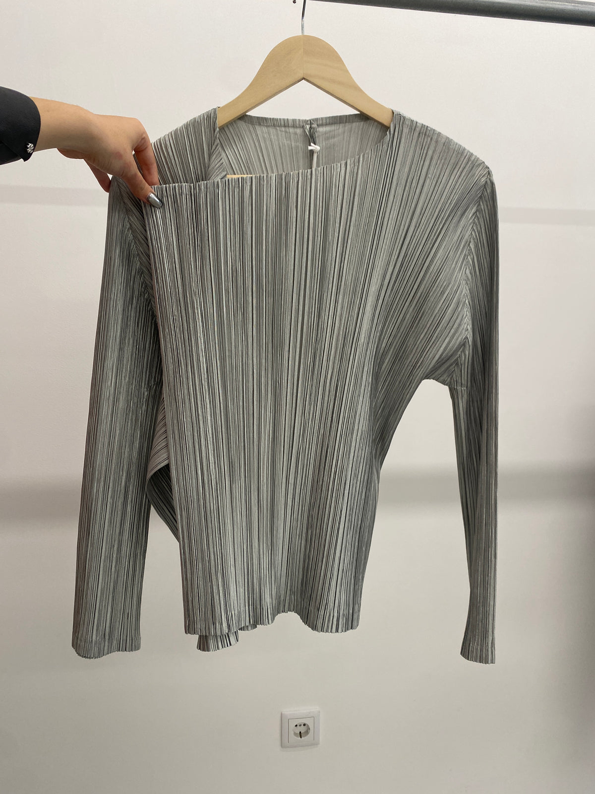 Issey Miyake Pleats Please silver top (L)