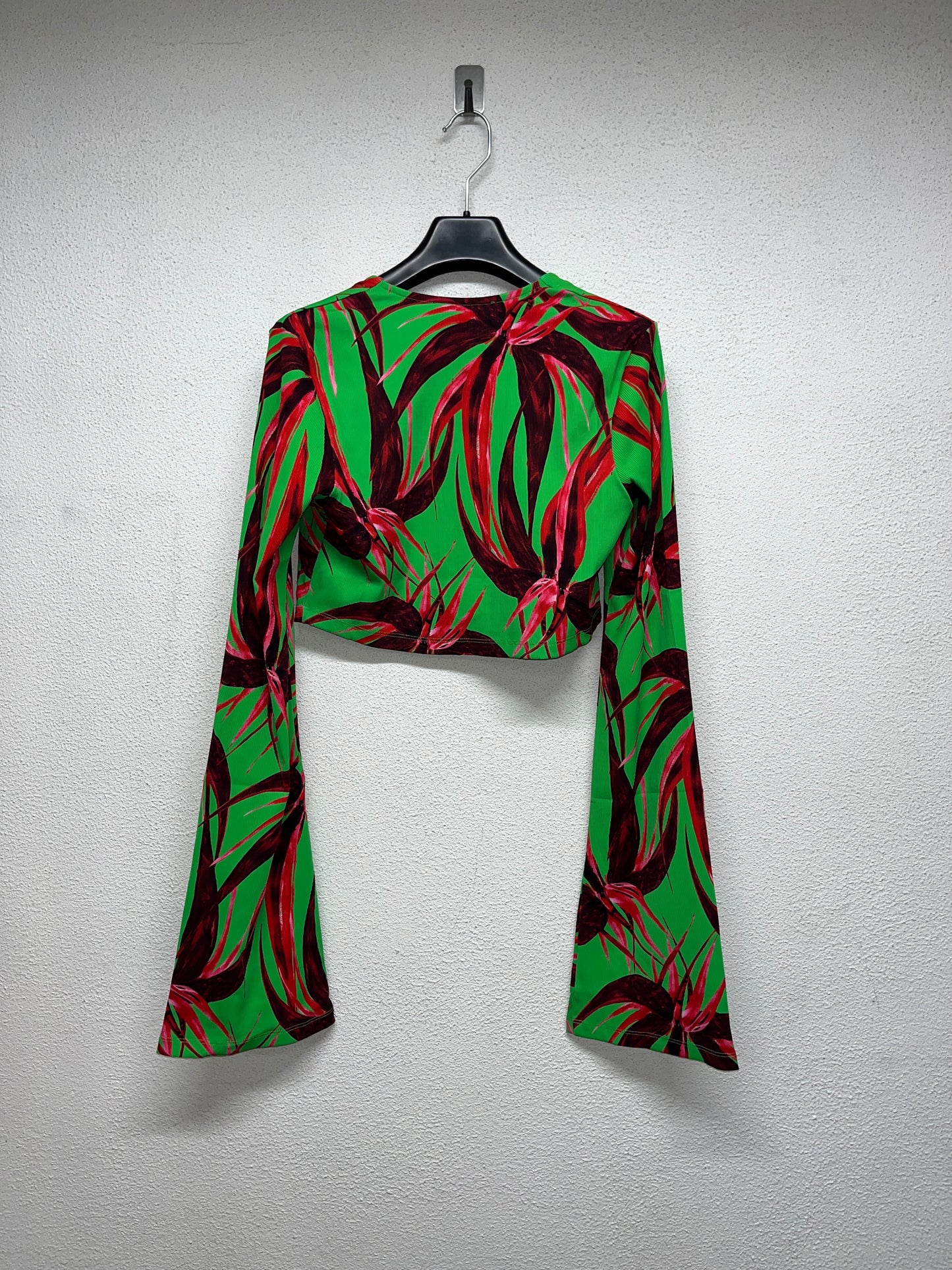 LOUISA BALLOU crop top with golden hoop closure and flared sleeves (L)