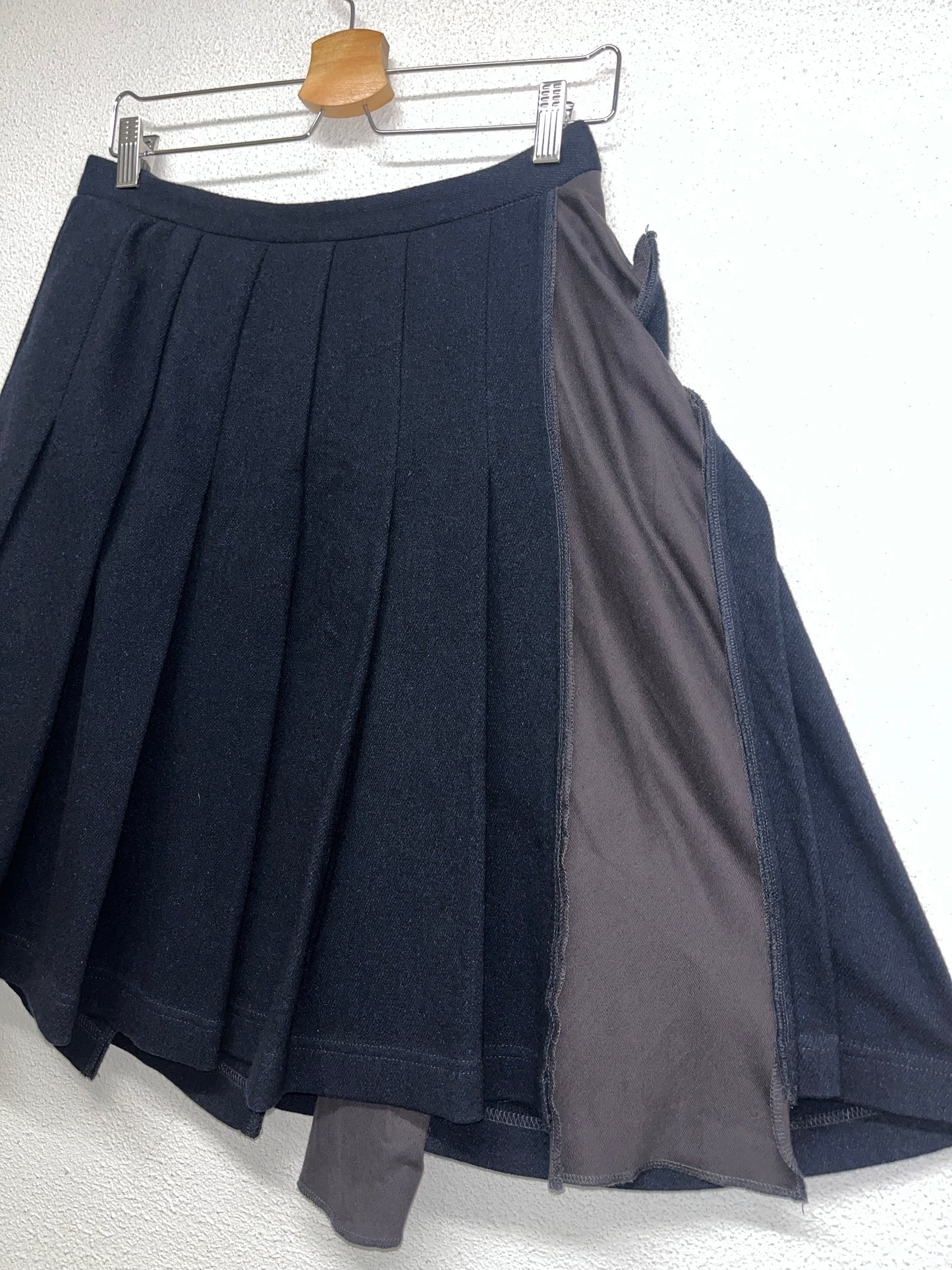 COMME DES GARÇONS black wool skirt (XL)