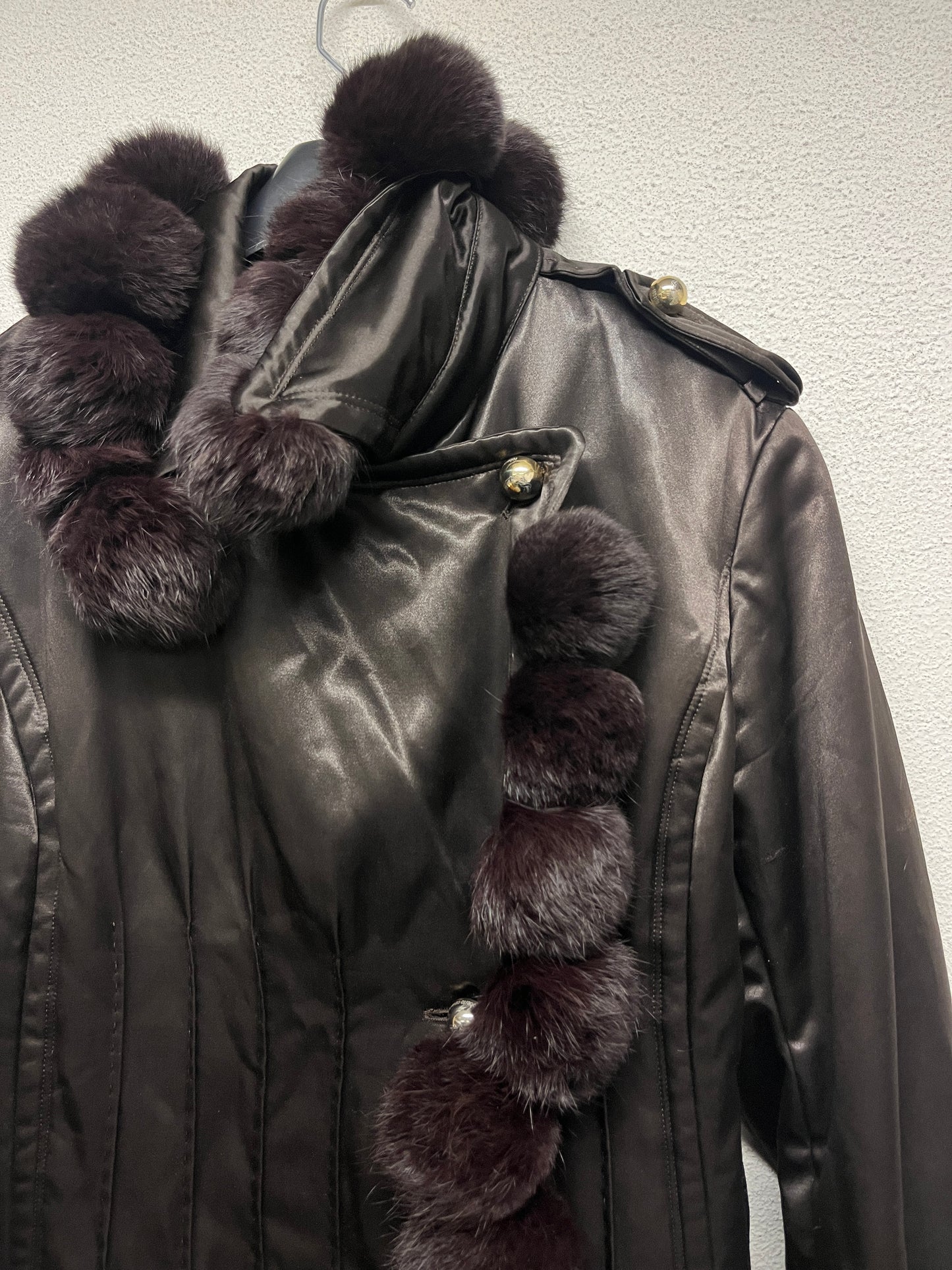 ROBERTO CAVALLI nylon belted Coat with fur balls (M)