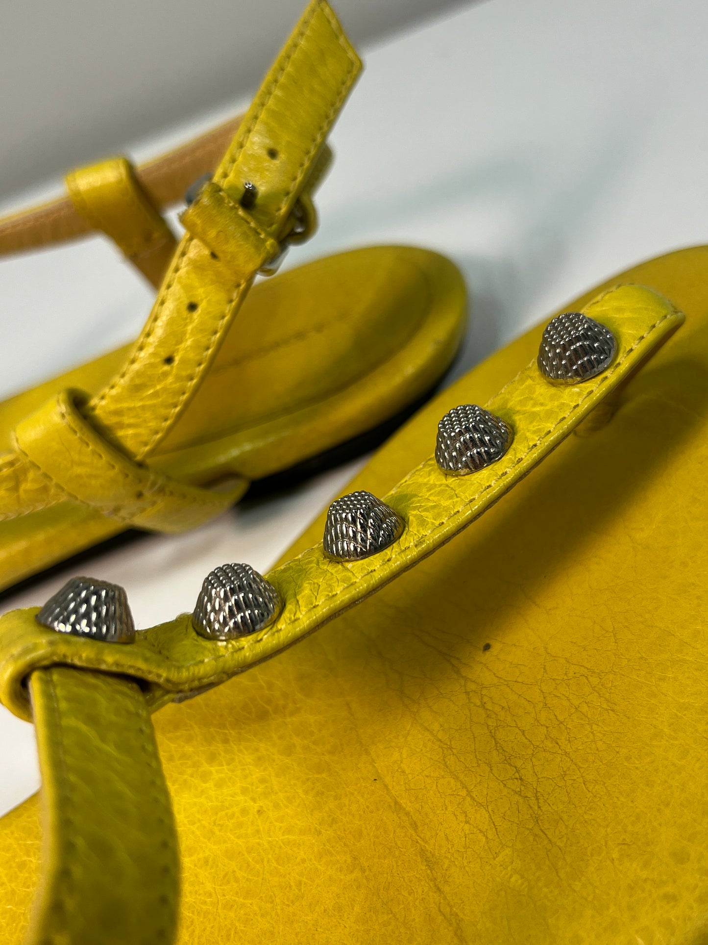 BALENCIAGA yellow leather studded flat sandals (38)