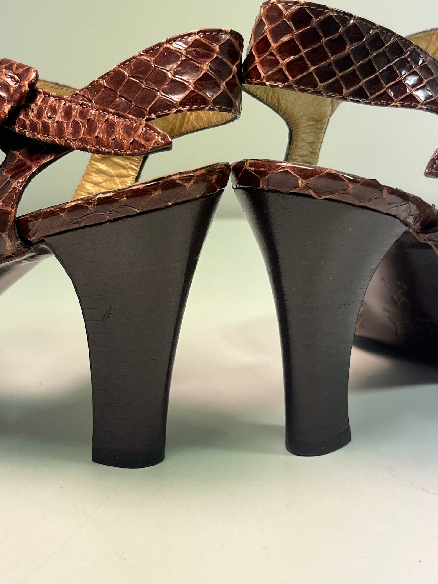 YVES SAINT LAURENT open toe sandals with wood platform (35.5)