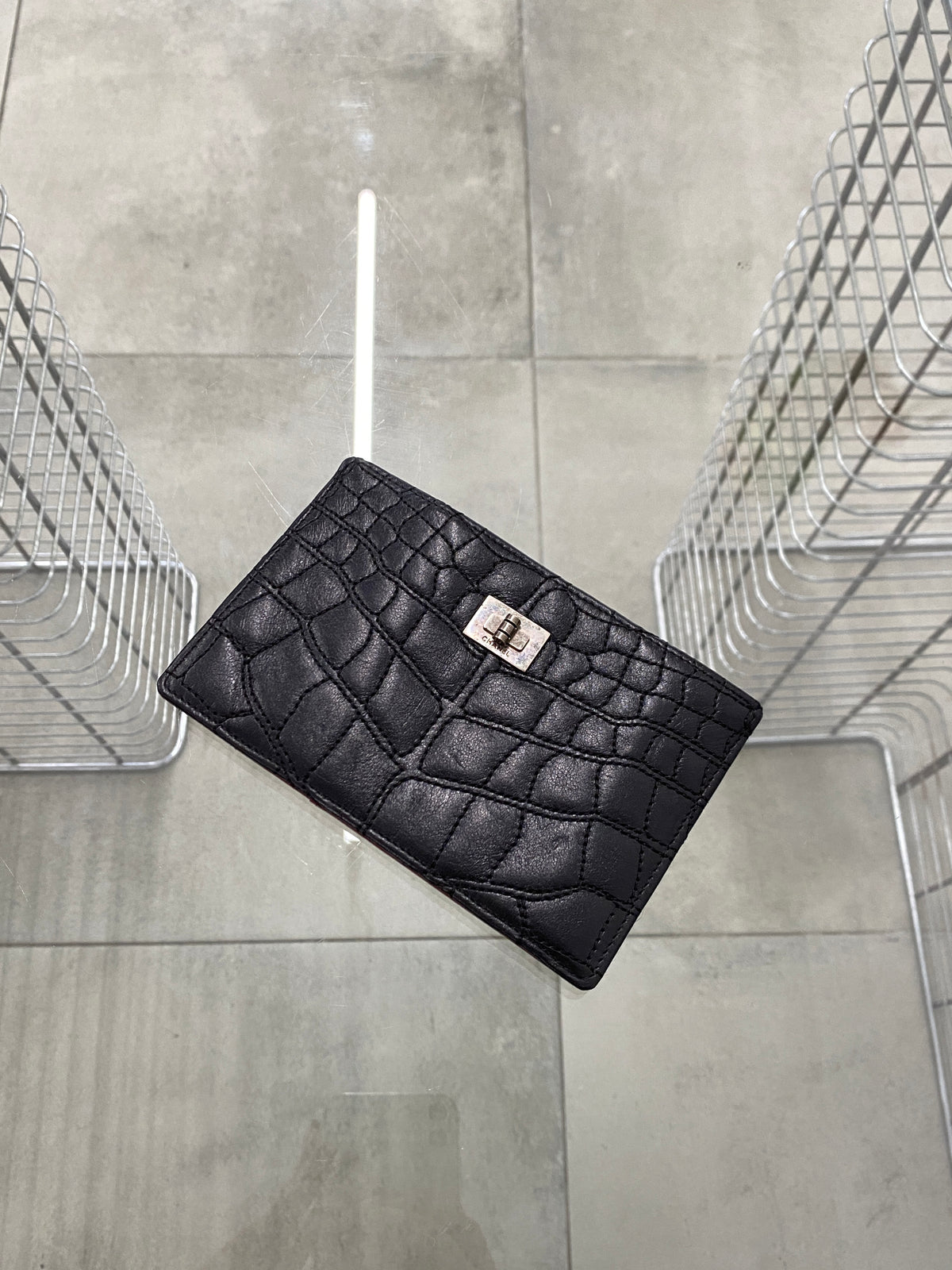 Chanel black crocodile-embossed leather 2.55 card holder